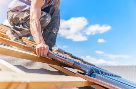 Rénovation de toiture, les étapes essentielles pour un résultat impeccable